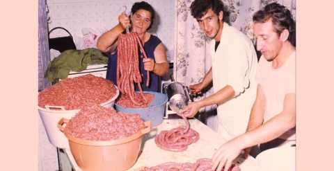 Salsiccia, polpo, uva e calzone: alla scoperta delle sagre storiche della provincia di Bari